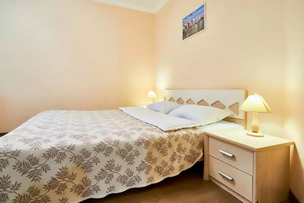 Home Hotel Apartments On Kontraktova Ploshcha Kijev Kültér fotó