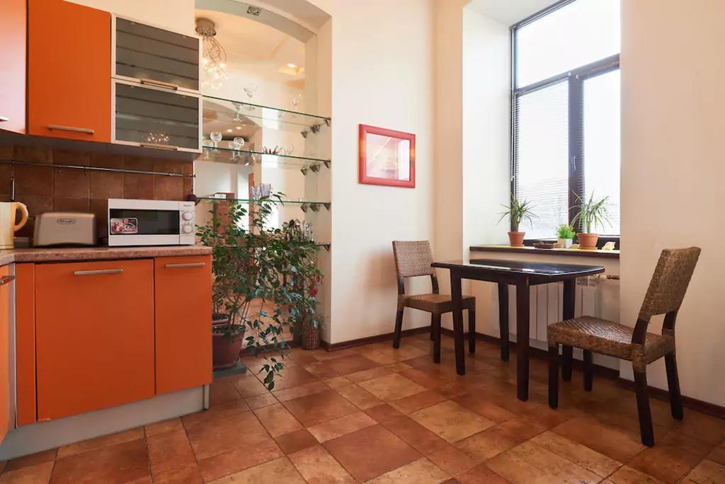 Home Hotel Apartments On Kontraktova Ploshcha Kijev Kültér fotó